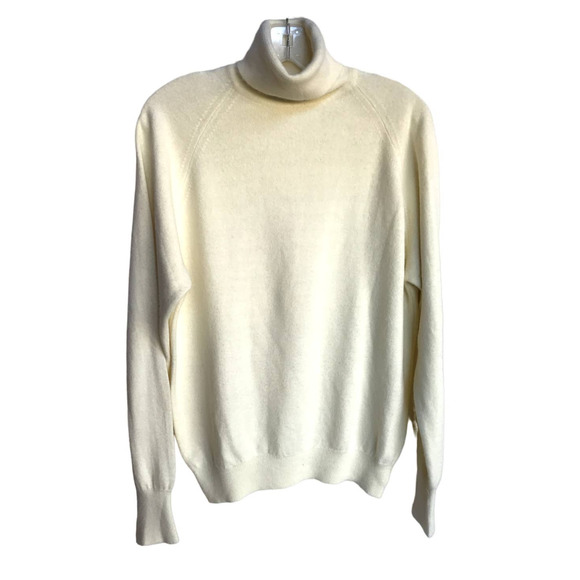 Lord & Taylor Mens Pale Yellow/CreamTurtleneck Sweater - Picture 1 of 5